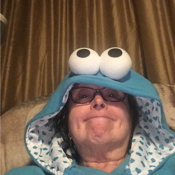 Welcome to my Closet - Picture 2 of 2